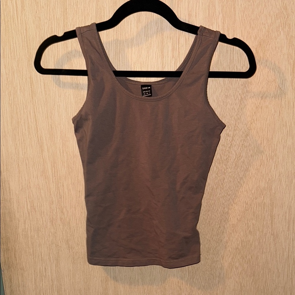 Brown Fitted Tank Top with Scoop Neckline